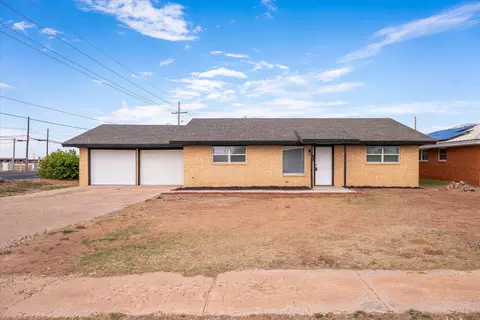 102 Eagle Ave, Levelland, TX 79336