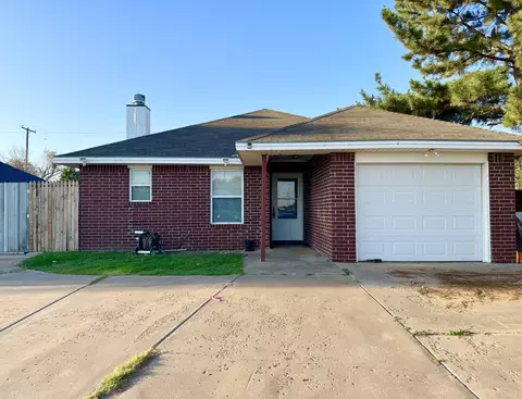 303 77th St, Lubbock, TX 79404