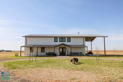 6792 Maine Rd, Anton, TX 79313