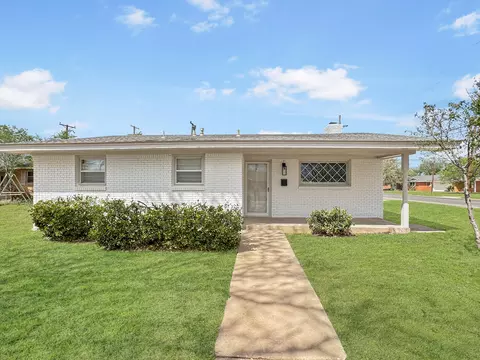 5502 8th St, Lubbock, TX 79416