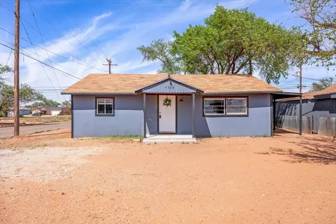 1725 10th St, Levelland, TX 79336