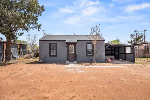 1848 8th St, Levelland, TX 79336