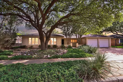 5721 80th St, Lubbock, TX 79424