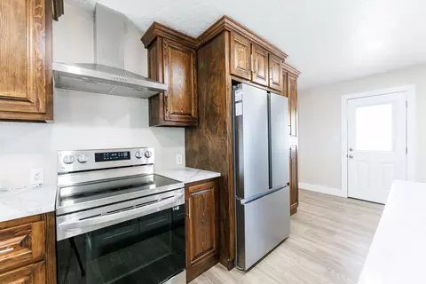 Kitchen - 3807 E 3rd St, Lubbock, TX 79403 photo 7 of 9