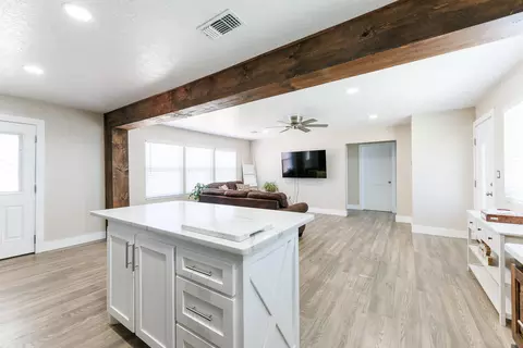Entry Way - 3807 E 3rd St, Lubbock, TX 79403 photo 2 of 2