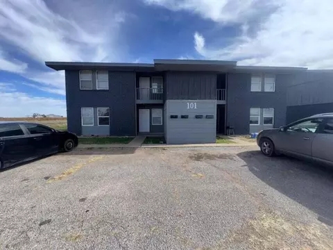 101 Pecos Pl, Plainview, TX 79072