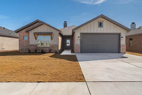 705 E 14th St, Wolfforth, TX 79382