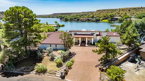 5 W Lakeshore Dr, Ransom Canyon, TX 79366