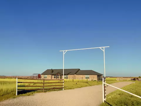 16924 N County Road 1200, Shallowater, TX 79363