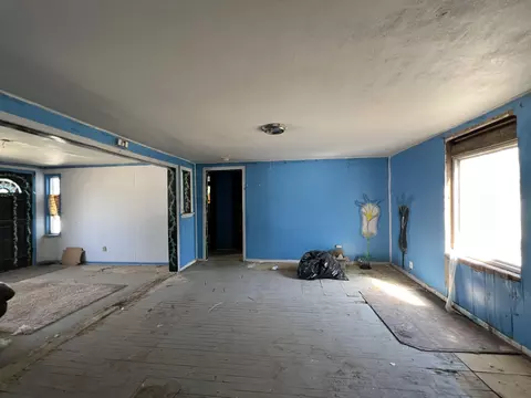 Living - 210 E 36th St, Lubbock, TX 79404 photo 4 of 7