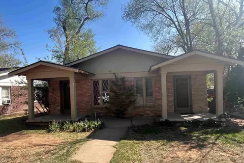 2207 18th St #A&B, Lubbock, TX 79401