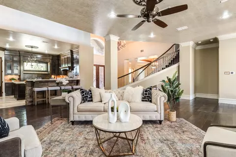 15 Whisperwood Cir, Lubbock, TX 79416
