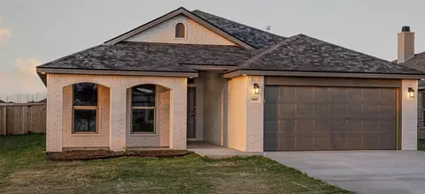1319 Saratoga Ave, Lubbock, TX 79416
