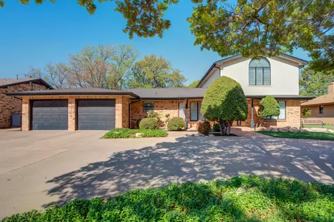 2208 Rice Dr, Levelland, TX 79336