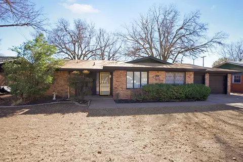 3827 52nd St, Lubbock, TX 79413