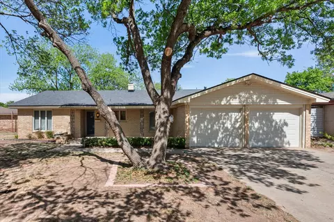 6806 Norfolk Ave, Lubbock, TX 79413