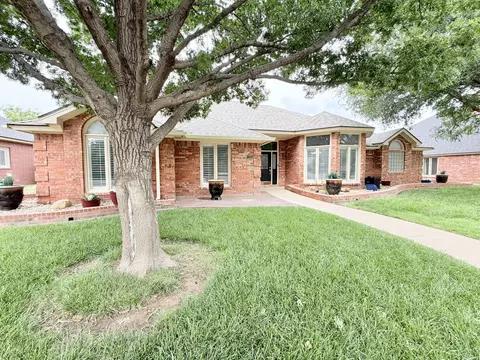 9808 Vicksburg Ave, Lubbock, TX 79424