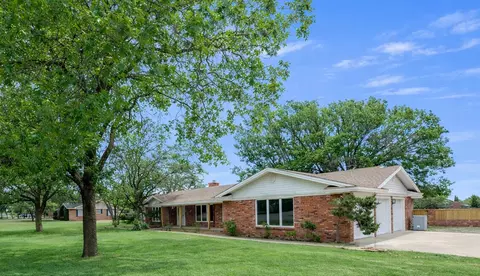 1707 Norwich Ave, Lubbock, TX 79416