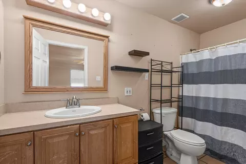 709 E 4th St, Denver City, TX 79323