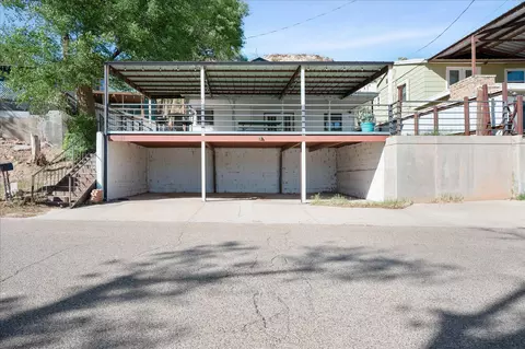 69 Pony Express Trl, Lubbock, TX 79404