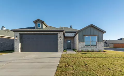 701 E 14th St, Wolfforth, TX 79382