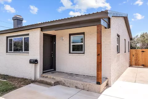 202 W Jackson St, Levelland, TX 79336