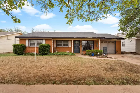 1535 W Lynn St, Slaton, TX 79364