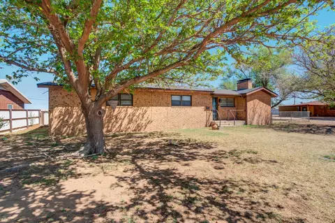 Exterior - 308 E 9th St, Anton, TX 79313 photo 3 of 8