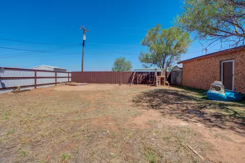 Exterior - 308 E 9th St, Anton, TX 79313 photo 6 of 8