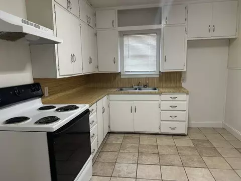 Kitchen - 2011 38th St, Lubbock, TX 79412 photo 2 of 3