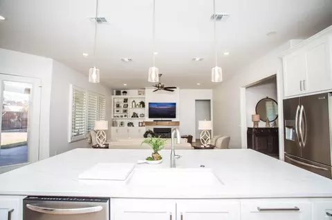 Kitchen - 209 S Holliday St, Plainview, TX 79072 photo 3 of 3