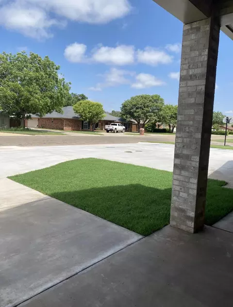 Exterior - 209 S Holliday St, Plainview, TX 79072 photo 7 of 7