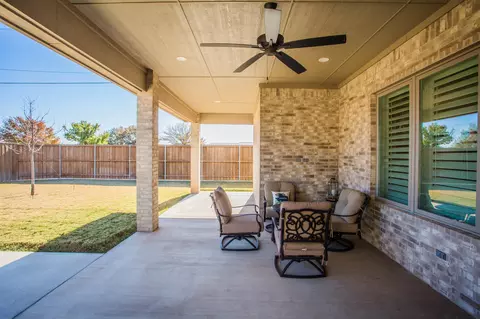 Exterior - 209 S Holliday St, Plainview, TX 79072 photo 2 of 7