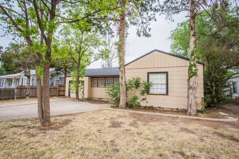 2408 32nd St, Lubbock, TX 79411