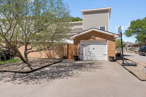 6110 36th St # 2, Lubbock, TX 79407