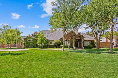 7604 Saratoga Ave, Lubbock, TX 79424