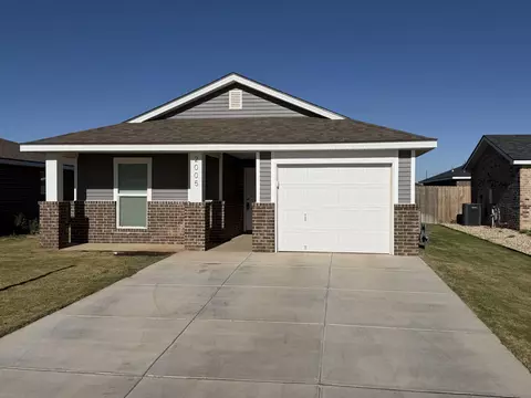 2005 Panhandle Ave, Wolfforth, TX 79382