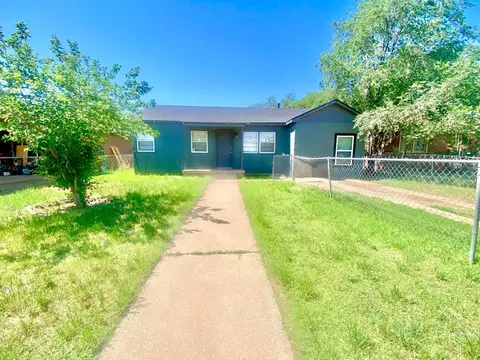517 54th St, Lubbock, TX 79404