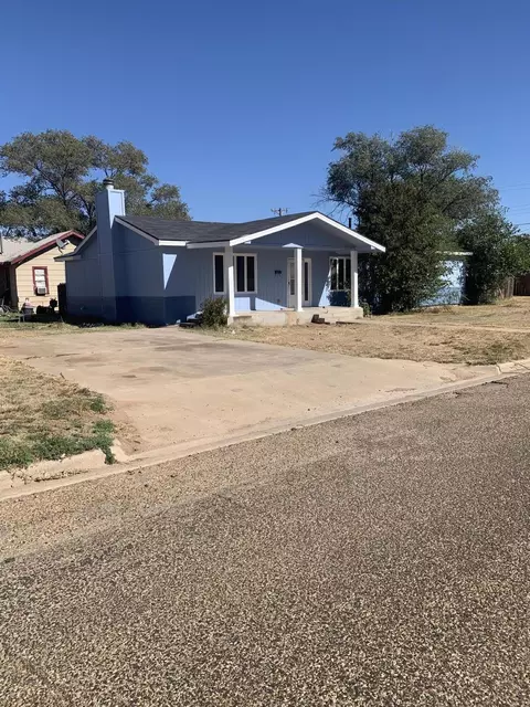 750 S 13th St, Slaton, TX 79364