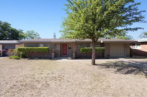 4917 49th St, Lubbock, TX 79414