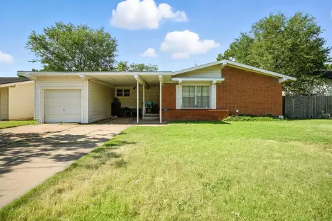 3015 55th St, Lubbock, TX 79413