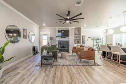 6906 16th St, Lubbock, TX 79416