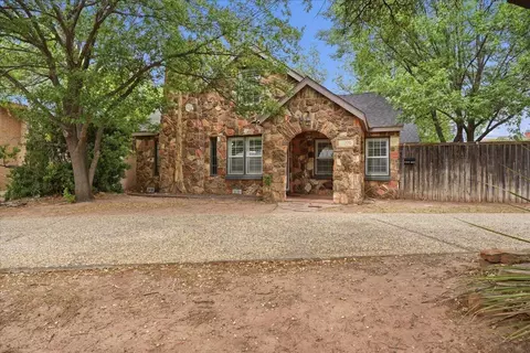 2702 20th St, Lubbock, TX 79410