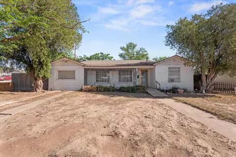 507 17th St, Levelland, TX 79336
