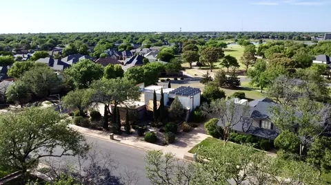 5018 92nd St, Lubbock, TX 79424