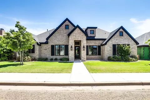309 N 9th St, Wolfforth, TX 79382