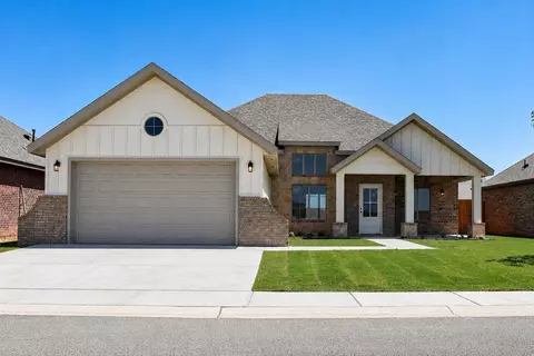 1007 N 5th St, Wolfforth, TX 79382