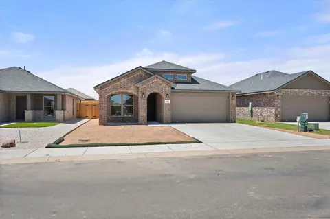 2413 Bryan Ave, Wolfforth, TX 79382