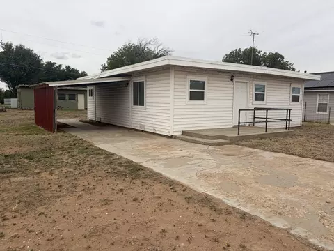 501 Avenue D, Abernathy, TX 79311