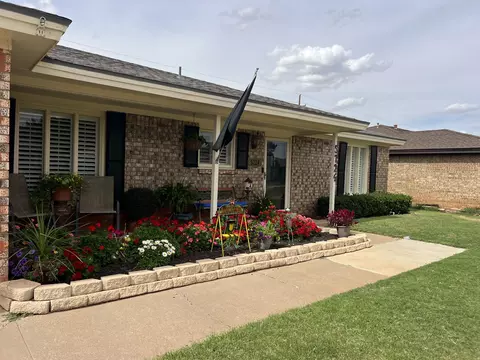 5724 74th St, Lubbock, TX 79424